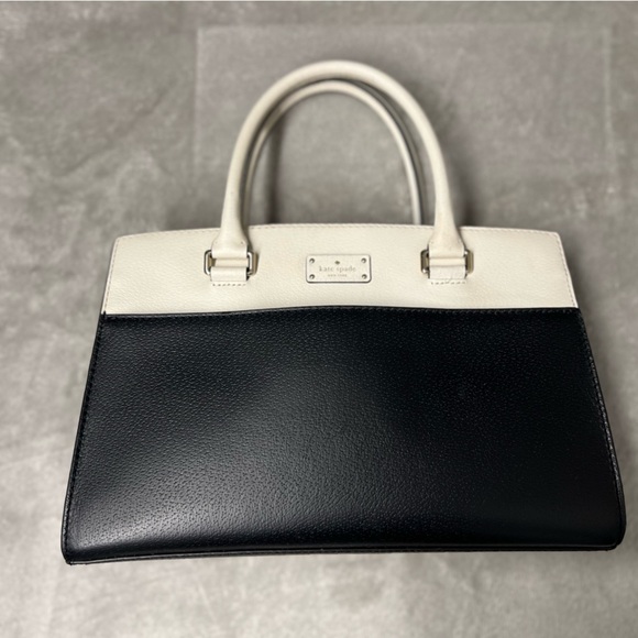 Authentic Kate Spade New York Grove Street Caley handbag. - Picture 1 of 16